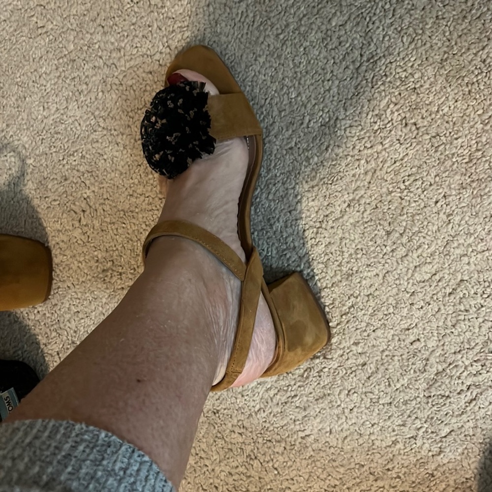 Zara suede shoes beautiful chunk heel very comfortable walking very sexy shoe